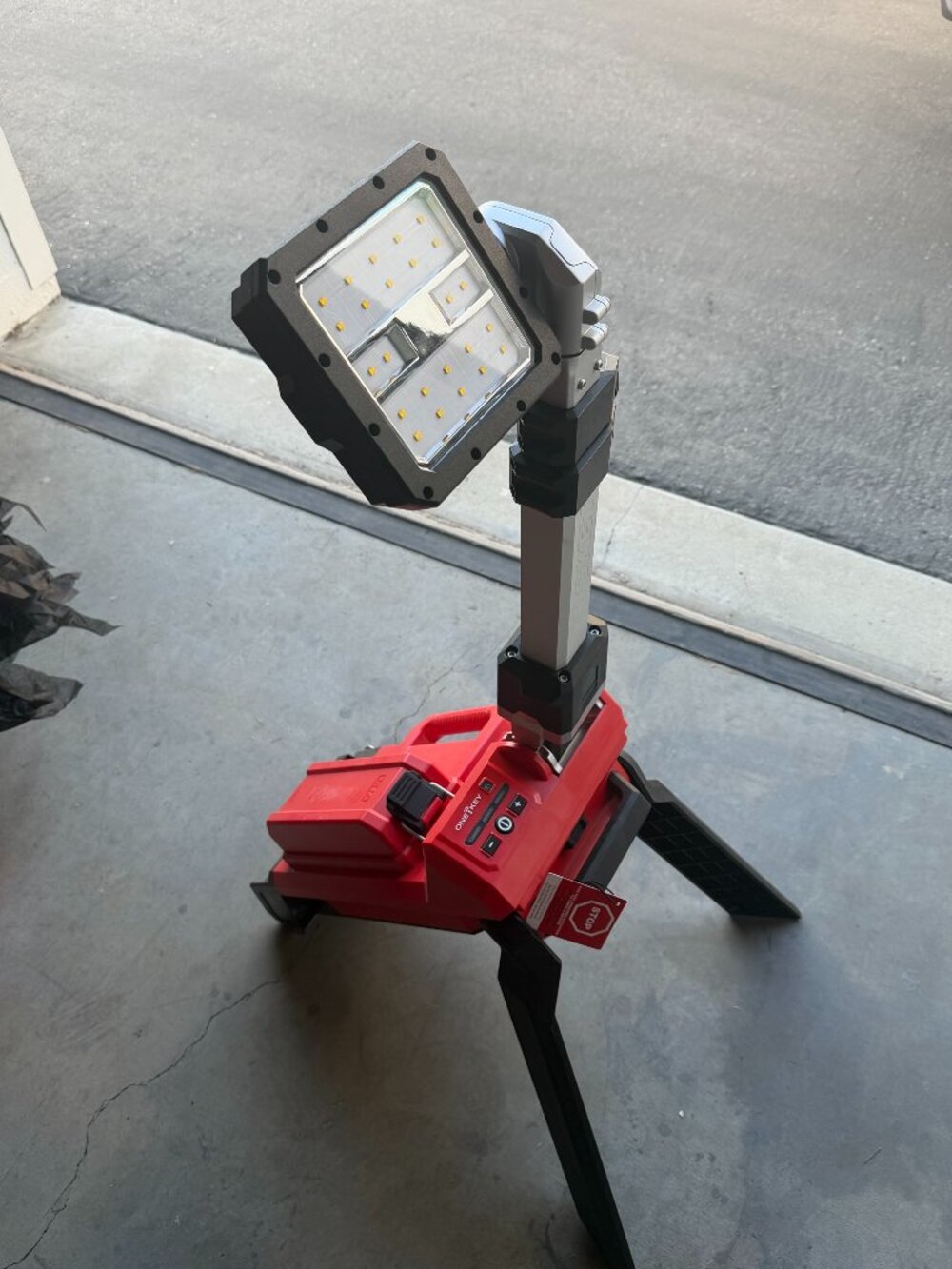 Milwaukee Tool 2607008/3152704 M18 Rocket Dual Pack Tower Light W/ One-Key